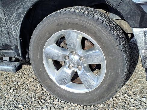 Used 2017 RAM 1500 Big Horn image 32