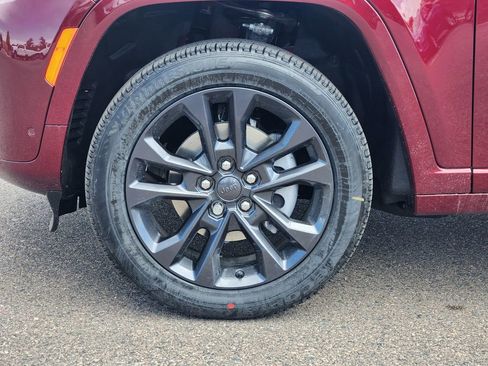 New 2026 Jeep Grand Cherokee Limited AWD/4WD image 10