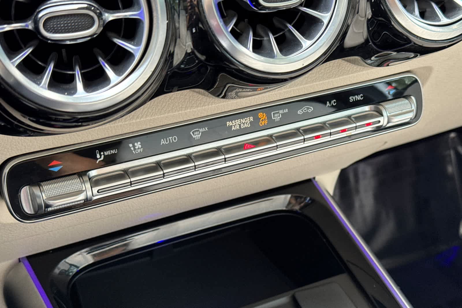 Used 2022 Mercedes-Benz GLB 250 image 20