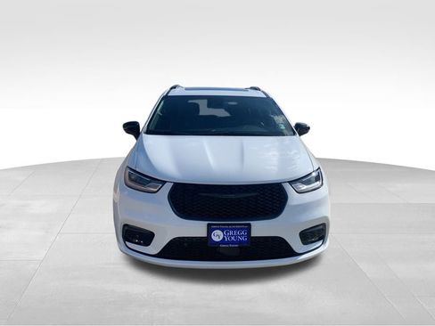 New 2026 Chrysler Pacifica Limited w/ S Appearance Package image 10