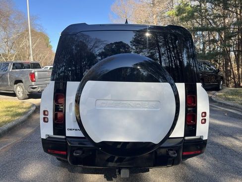 Certified 2024 Land Rover Defender 130 X-Dynamic SE image 8