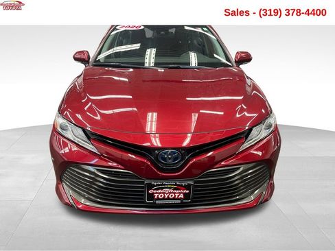 Used 2020 Toyota Camry XLE w/ Carpet Mat Package FWD image 9
