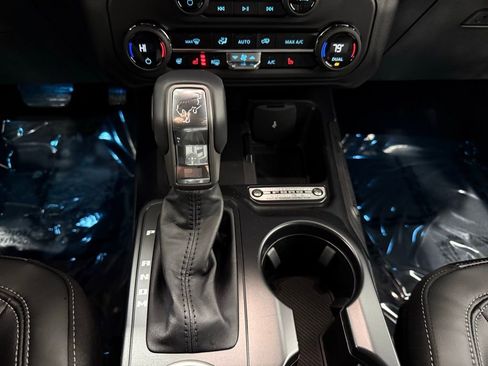 New 2025 Ford Bronco Outer Banks image 44