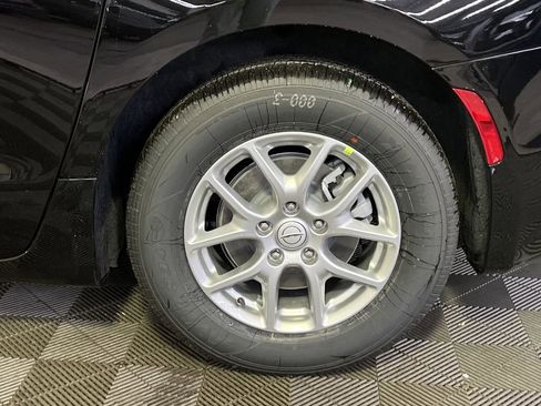 New 2026 Chrysler Pacifica Select image 5