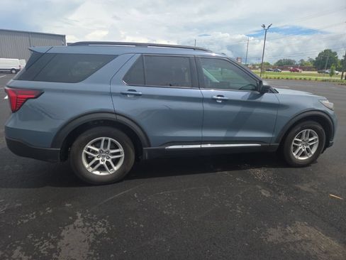 Used 2025 Ford Explorer Active RWD image 15