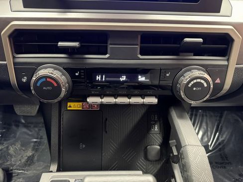 Used 2024 Toyota Tacoma TRD Off-Road w/ TRD Off Road Upgrade Package image 19