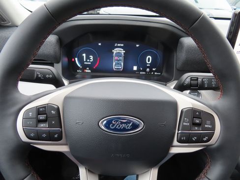 New 2026 Ford Explorer Active image 9