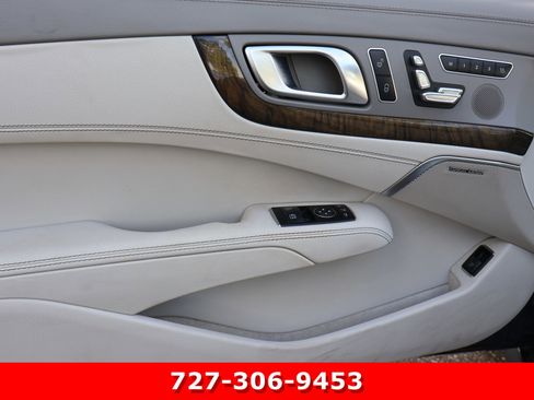 Used 2014 Mercedes-Benz SL 550 image 14