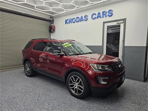 Used 2017 Ford Explorer Sport w/ Equipment Group 401A image 7