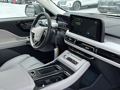 New 2026 Lincoln Aviator Reserve image 7