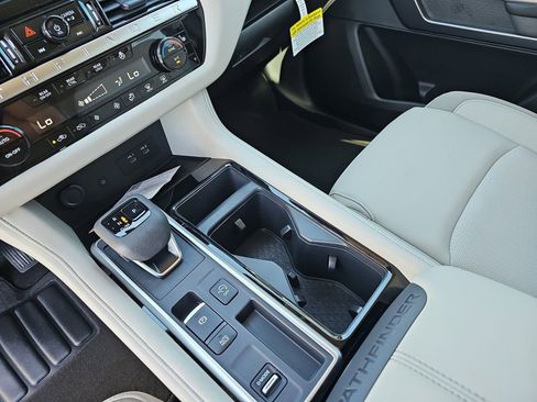 New 2026 Nissan Pathfinder SL FWD image 24