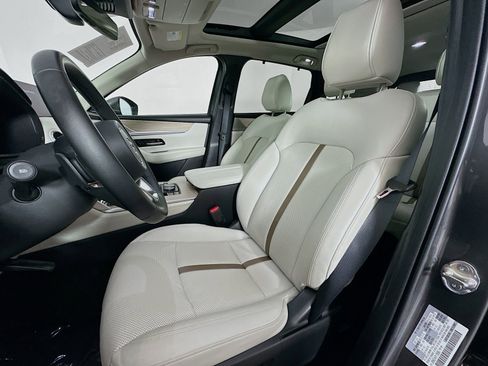 Certified 2024 MAZDA CX-90 Plug-In Hybrid w/ Premium Plus AWD/4WD image 22