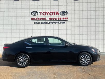 Used 2024 Nissan Altima 2.5 SV