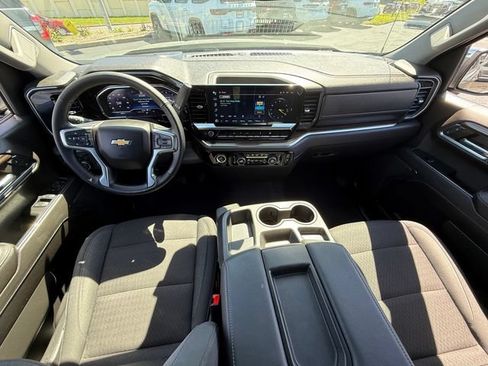 Used 2023 Chevrolet Silverado 1500 LT AWD/4WD image 7