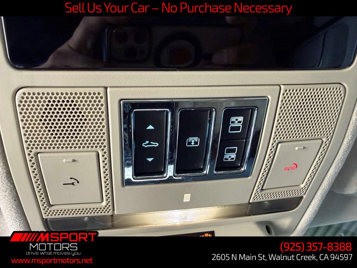 Used 2019 Jaguar XJ L Portfolio RWD image 32