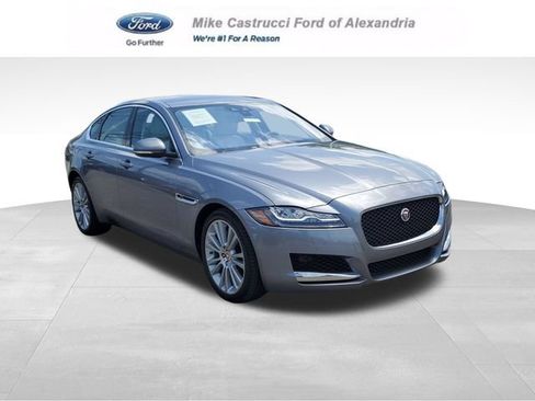 Used 2020 Jaguar XF Prestige AWD/4WD image 1
