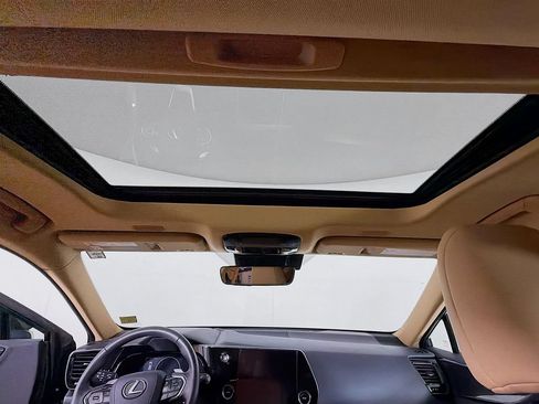 Used 2025 Lexus NX 250 FWD w/ Accessory Package (2T) image 15
