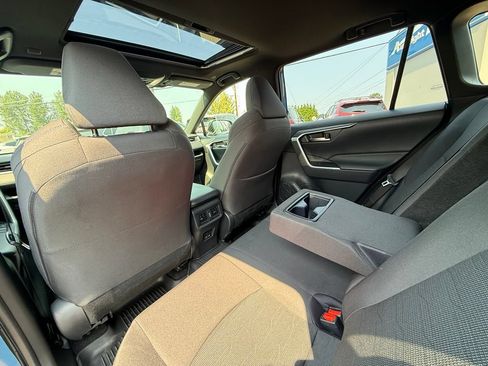 Used 2024 Toyota RAV4 SE w/ Convenience Package AWD/4WD image 21