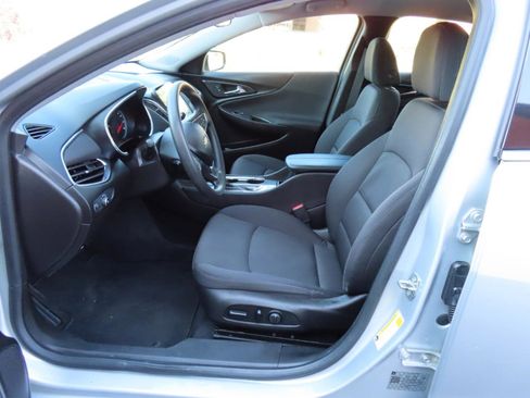 Used 2019 Chevrolet Malibu LT w/ Driver Confidence Package II image 15