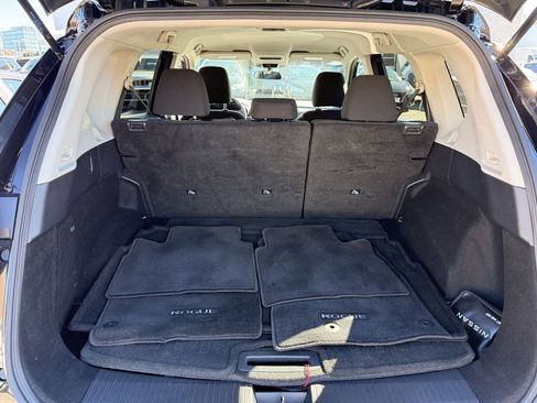 Certified 2024 Nissan Rogue S image 32