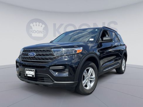 Used 2023 Ford Explorer XLT AWD/4WD image 1