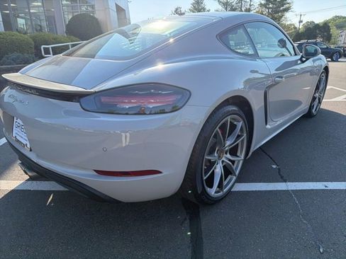 Used 2024 Porsche 718 Cayman S RWD image 8