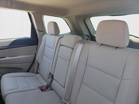 Used 2022 Jeep Grand Cherokee Laredo E image 14