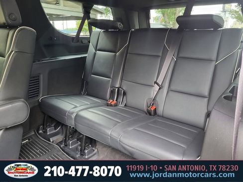 Used 2023 Cadillac Escalade ESV Premium Luxury RWD image 16