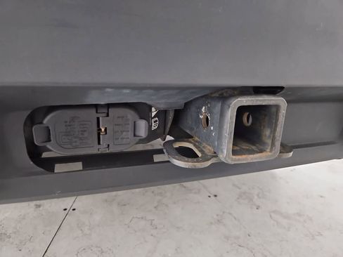 Used 2022 Ford Explorer 4WD w/ Class IV Trailer Tow Package image 34