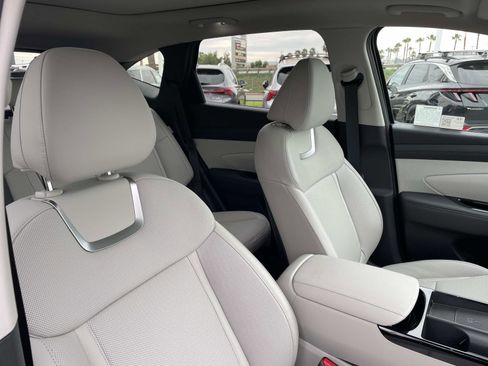 Certified 2025 Hyundai Tucson Limited image 29