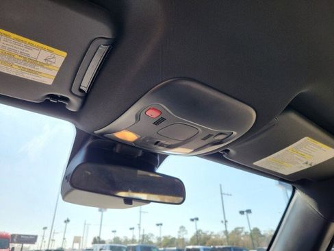 Used 2021 Jeep Renegade Latitude image 23