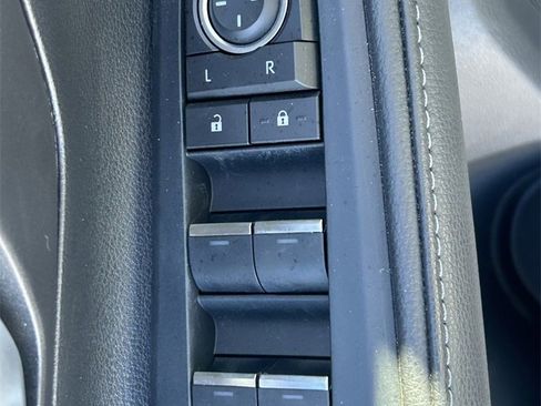 Used 2024 Toyota Grand Highlander XLE image 28