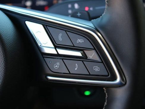 Used 2025 Buick Enclave Preferred image 14