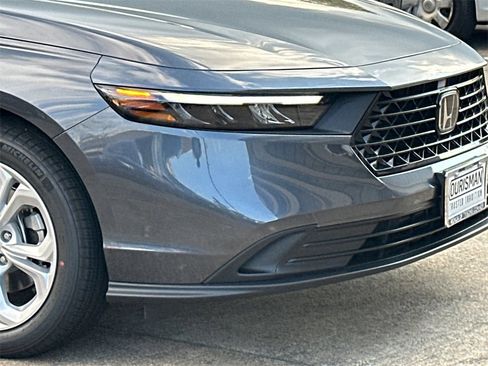 New 2025 Honda Accord LX image 4