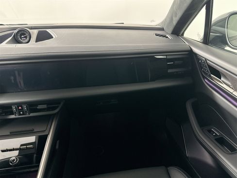 Certified 2025 Porsche Macan Turbo Electric image 31