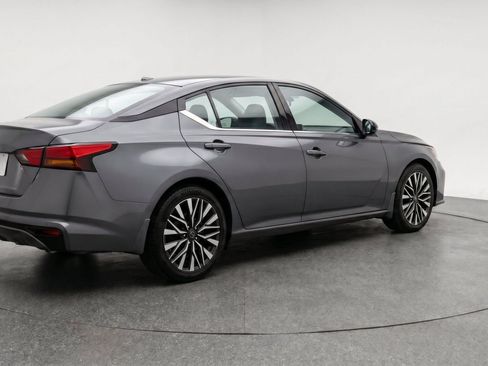 Used 2026 Nissan Altima 2.5 SV FWD image 8