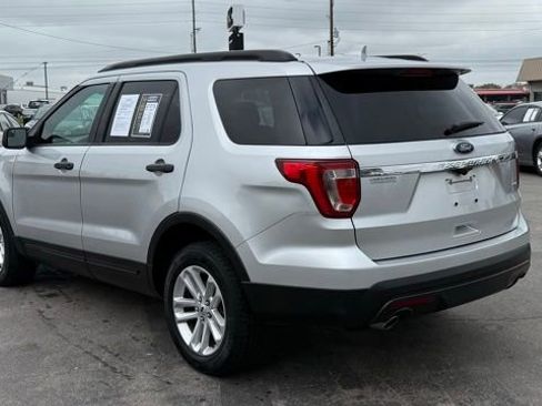 Used 2016 Ford Explorer 4WD image 4