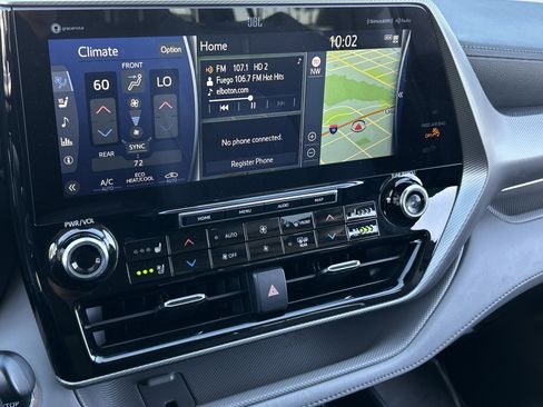 Used 2021 Toyota Highlander Platinum image 29