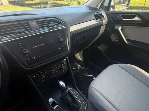 Used 2019 Volkswagen Tiguan SE FWD image 20