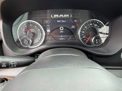 Used 2025 RAM 1500 Laramie AWD/4WD image 21