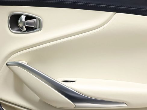 Used 2021 Aston Martin DBX AWD/4WD image 67