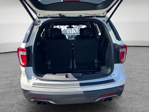 Used 2018 Ford Explorer Platinum AWD/4WD image 24