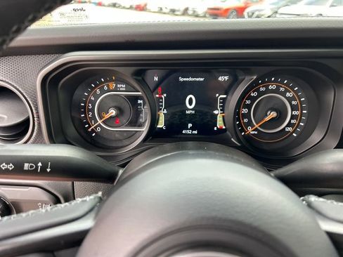Used 2025 Jeep Gladiator Rubicon image 18
