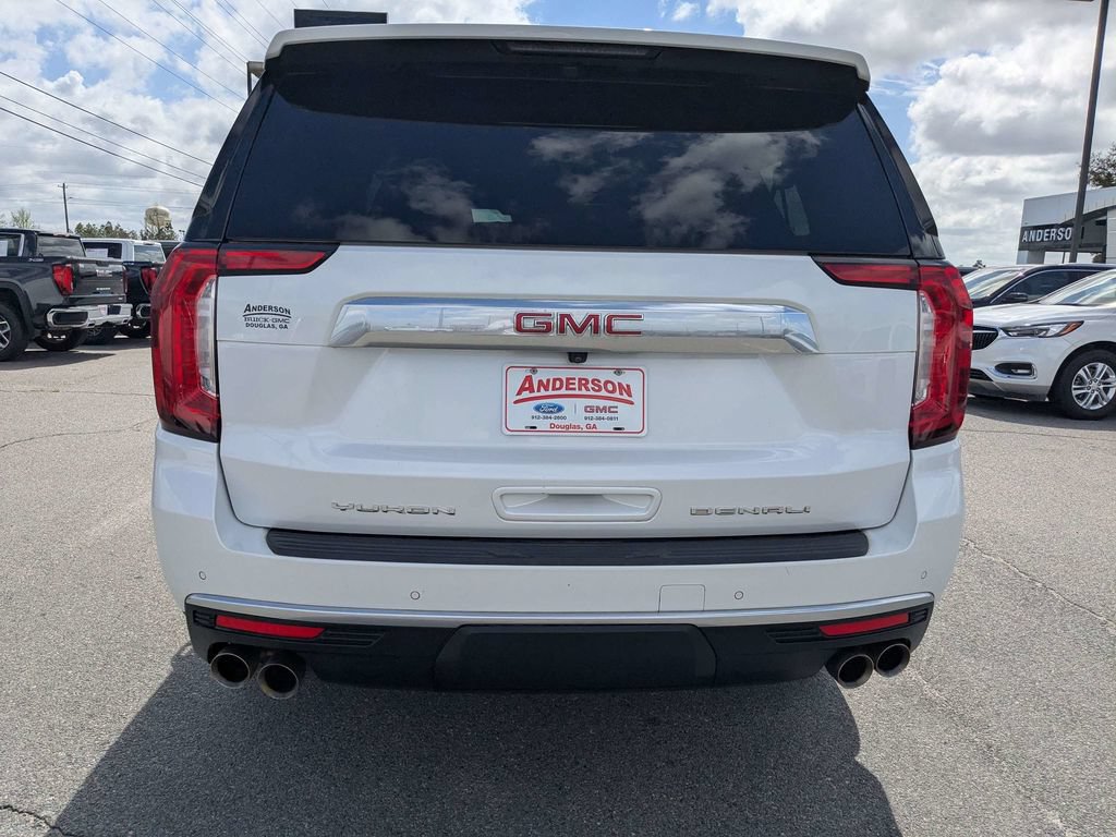 Used 2023 GMC Yukon XL Denali AWD/4WD image 5