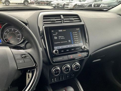 Used 2024 Mitsubishi Outlander Sport LE image 6