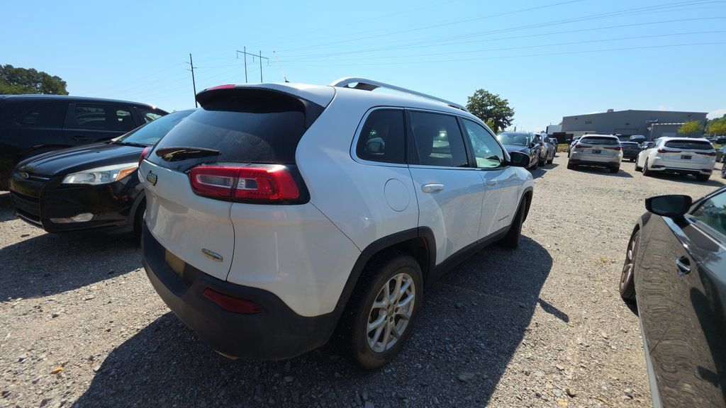 Used 2015 Jeep Cherokee Latitude FWD image 5
