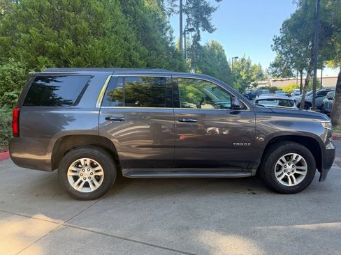 Used 2016 Chevrolet Tahoe LT w/ Luxury Package AWD/4WD image 2