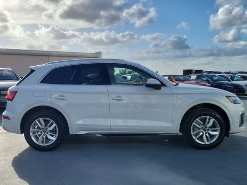 Certified 2023 Audi Q5 2.0T Premium w/ Convenience Package AWD/4WD image 7