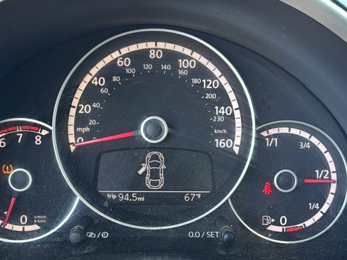 Used 2014 Volkswagen Beetle R-Line image 20