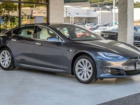 Used 2018 Tesla Model S 75D AWD/4WD image 4